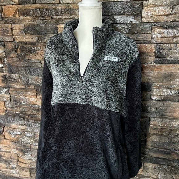 MAGELLAN OUTDOOR S Black and Gray Zip-Up Sweater - Picture 2 of 12